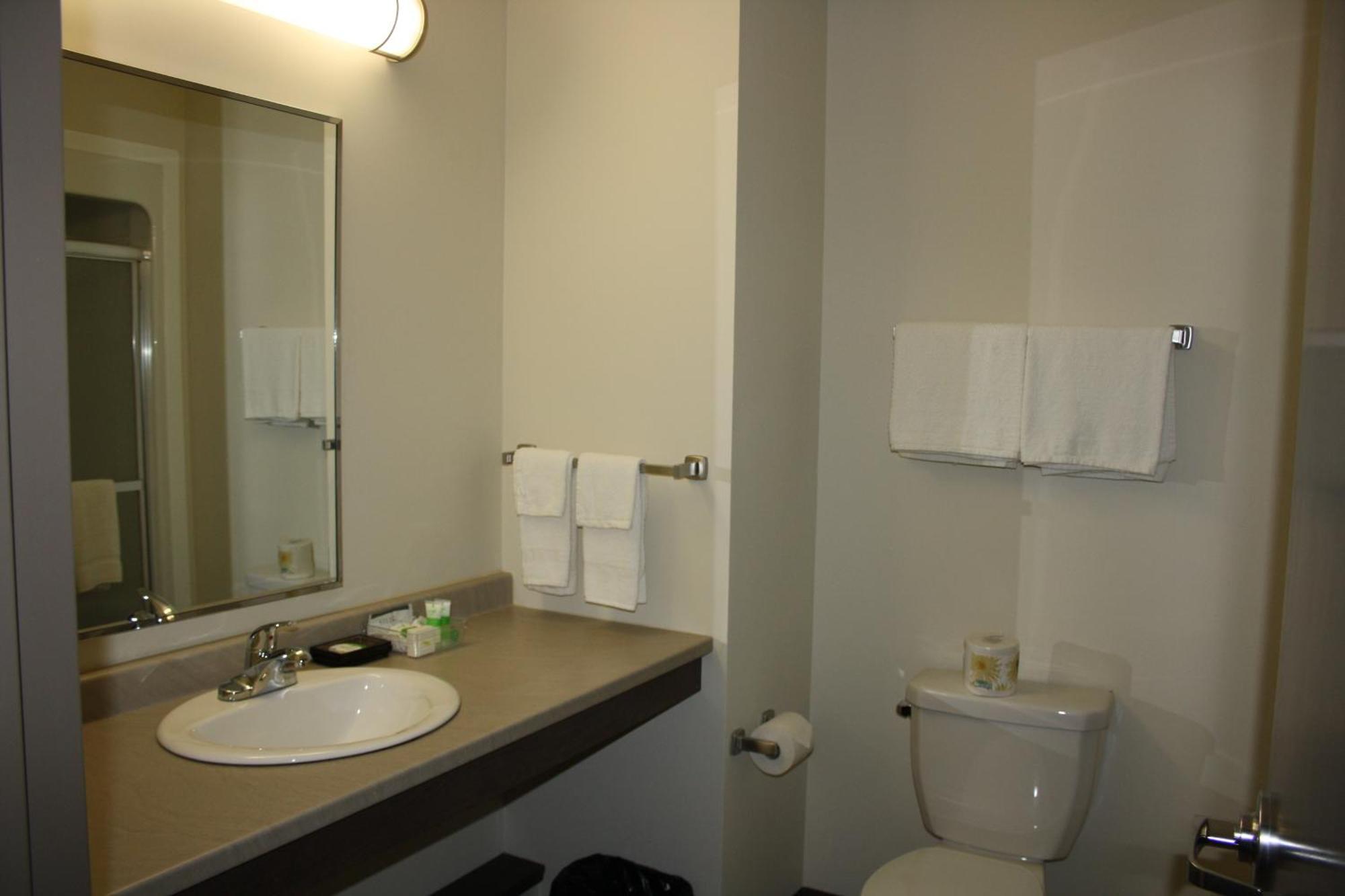 Crossroads Inn & Suites Paradise Quarto foto